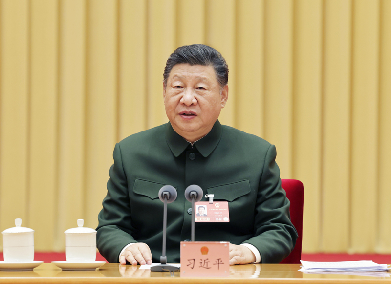 习近平在出席解放军和武警队列代表团整个会议时强调：充分阐扬政治建军特有优势 凝心聚力推动国防和军队现代化行稳致远