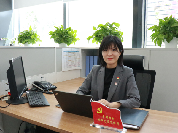 白倩雯 Cmp冠军财政公司信息治理部高级经理